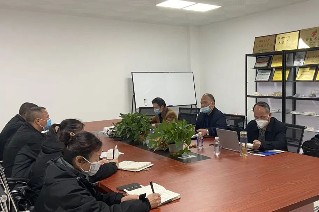 桂林礦(kuang)機順利(li)通過ISO9001質(zhi)量管理(li)體系認(ren)證換證(zheng)審核