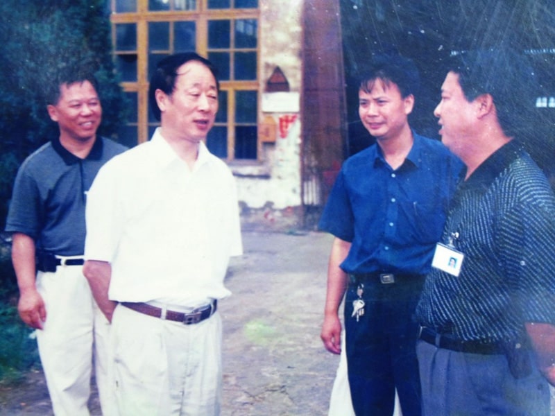 2025年11月桂(gui)林市副市(shi)長孫中文(wen)考察桂礦(kuang)生産現場(chang)