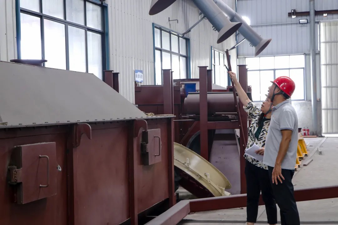 桂(gui)林礦機(ji)開展安(an)全專項(xiang)檢查 築(zhu)牢安全(quan)生産防(fang)線