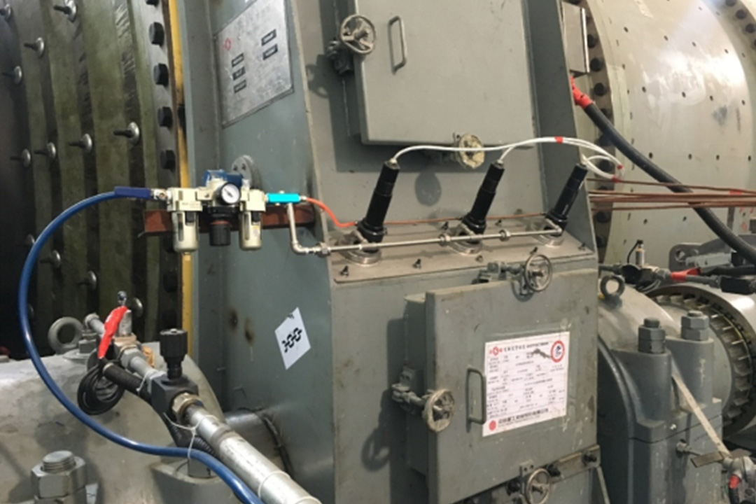 礦物磨(mo)機開式(shi)齒輪不(bu)對中檢(jian)測及調(diao)整方法(fa)研究